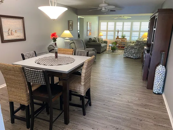 27 Plantation Dr APT 201, Vero Beach, FL 32966