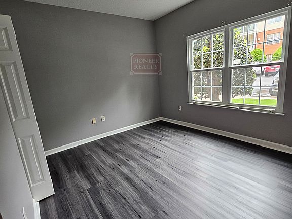 4th image of 9301 Baffy Ct