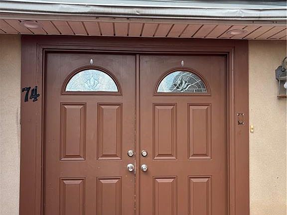 3rd image of 74 John Hopkins Dr