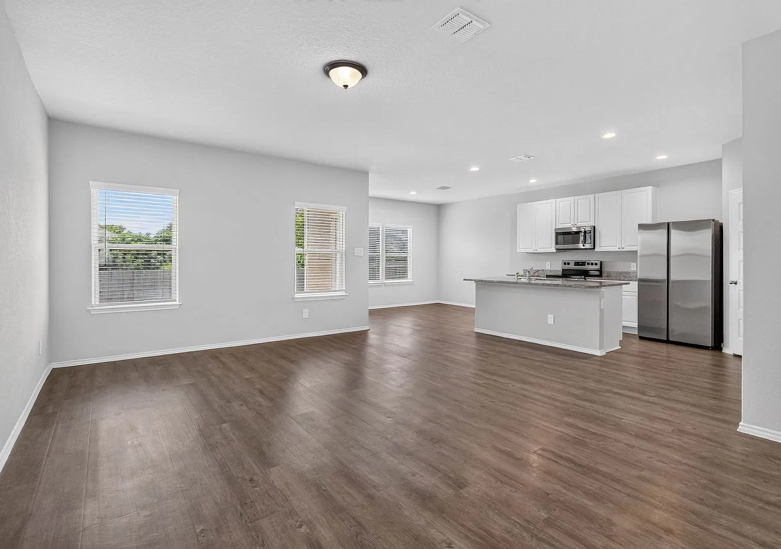 Beautiful Two-Story Home in New Braunfels! — Photo 4