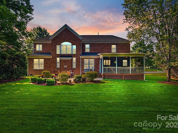 2nd image of 8102 Bergen Ct