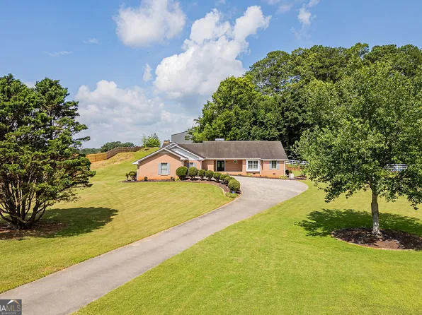 210 Wildwood Dr, Cartersville, GA 30120