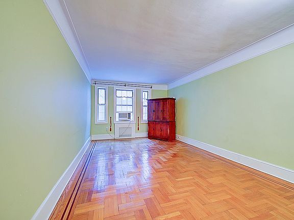 4th image of 117-01 Park Ln S #B1i