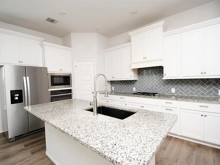 24978 Tidmor Ln — Photo 6