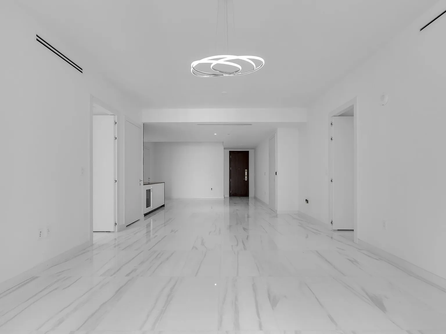 2 bed, 2.5 bath, 1437 sqft, $10,000 — Photo 2