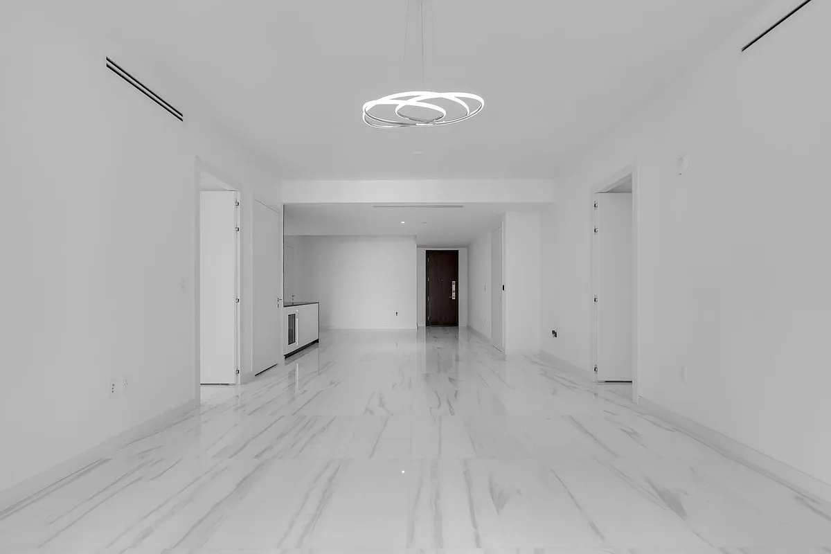 Building Photo - 300 Biscayne Boulevard Way #3008