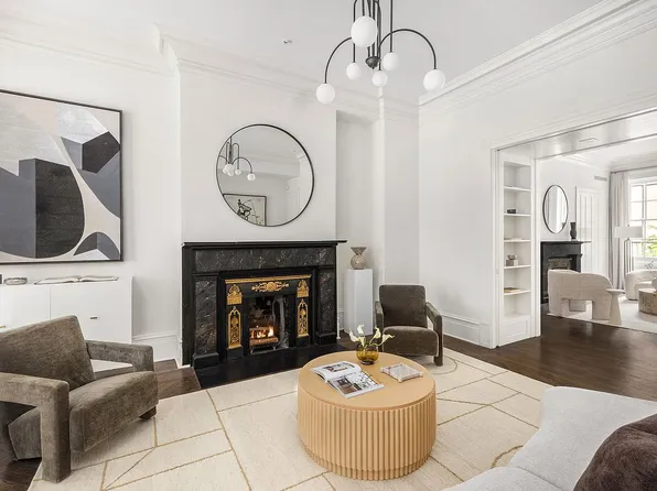 416 W 20th St, New York, NY 10011