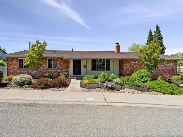 300 James Dr, Roseville, CA 95678