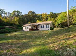 23 Yorkie Dr, Clyde, NC 28721