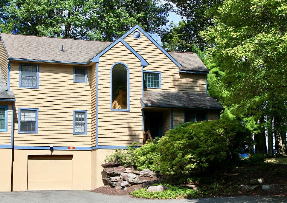 521 Bunting Rd, Buck Hill Falls, PA 18323 Zillow