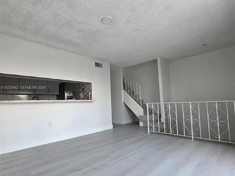 1104 W 44th St #87 — Photo 2