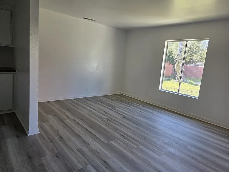1227 E Pasadena St #1227 — Photo 11
