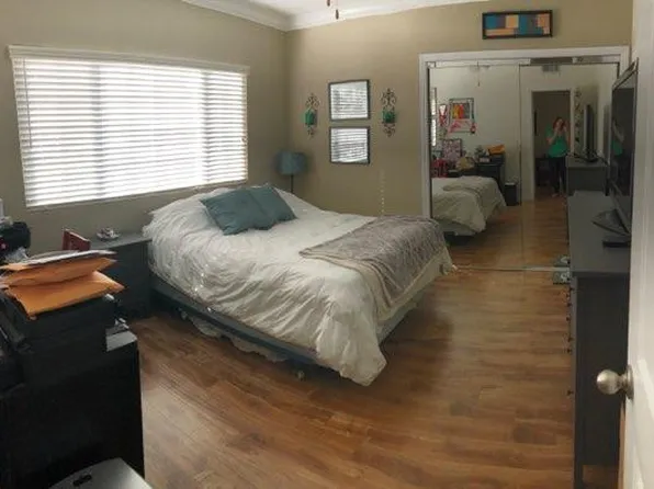 11470 Moorpark St #1, North Hollywood, CA 91602