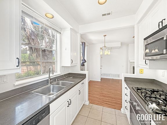 2nd image of 3617 Bernwood Pl Unit 103