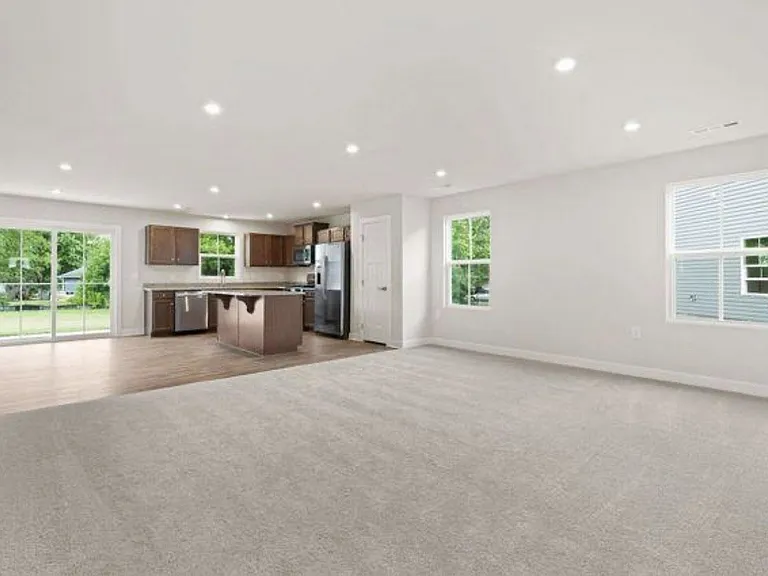 1105 Wilkinson Ln — Photo 6