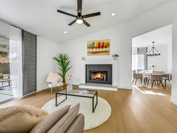 3136 Gentle Breeze St, Las Vegas, NV 89108