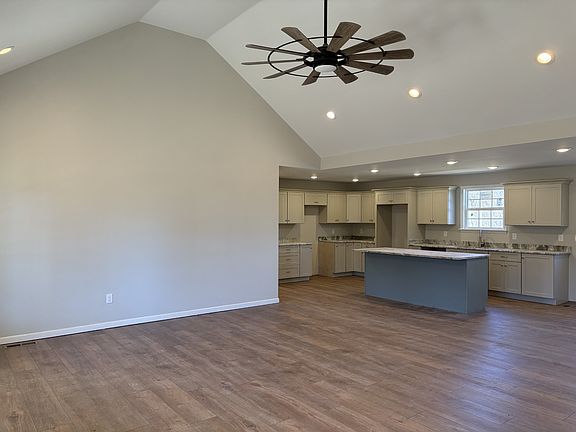3rd image of 123 Crestview Dr Lot 33