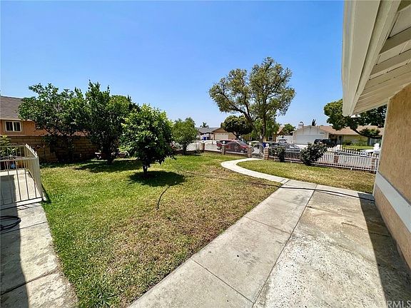 3rd image of 9953 Eugenia Ave