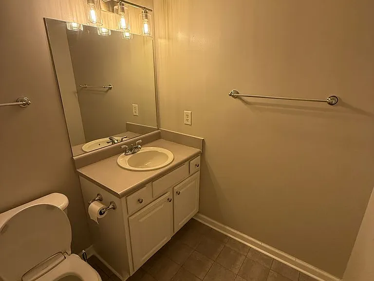 9201 Walden Park Dr — Photo 32