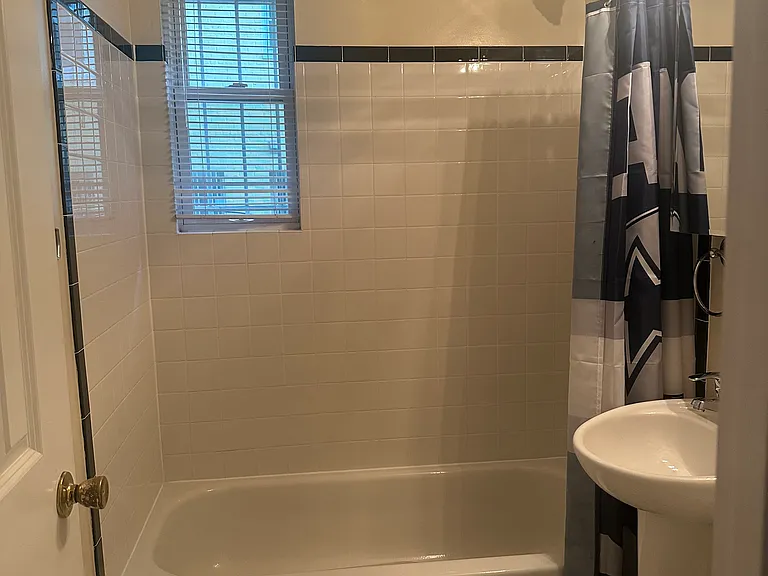 717 Brandywine St SE #T-1 — Photo 4
