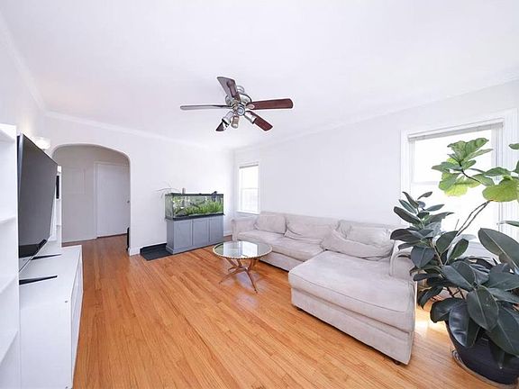 4th image of 54 Rose Ln