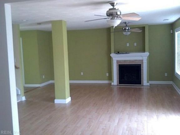 2nd image of 211 Grant St