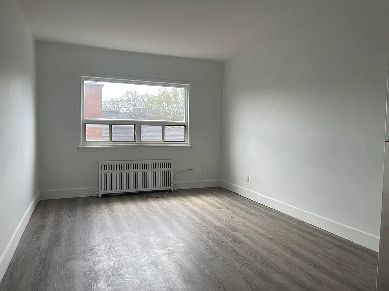 478 Caledonia Rd — Photo 4
