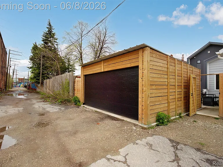 2223 Wabash St — Photo 28