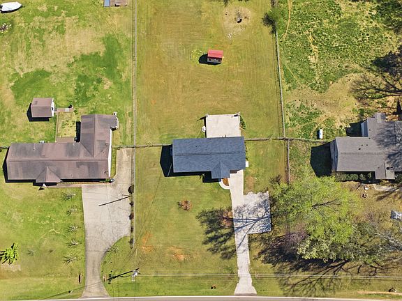 2nd image of 3009 Old West Point Rd