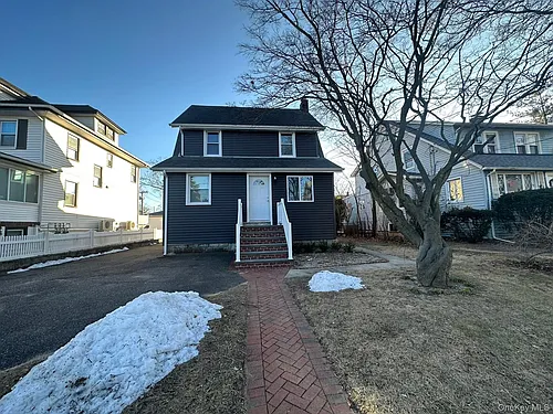 8 Leach St #1 Photo 1