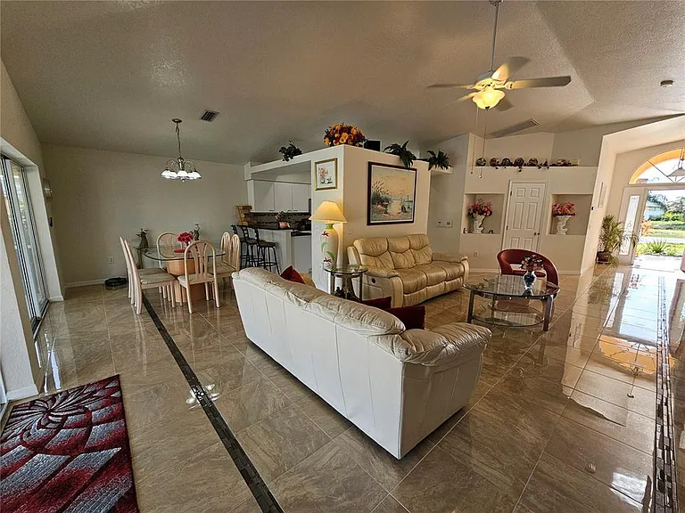 114 Albatross Rd — Photo 8
