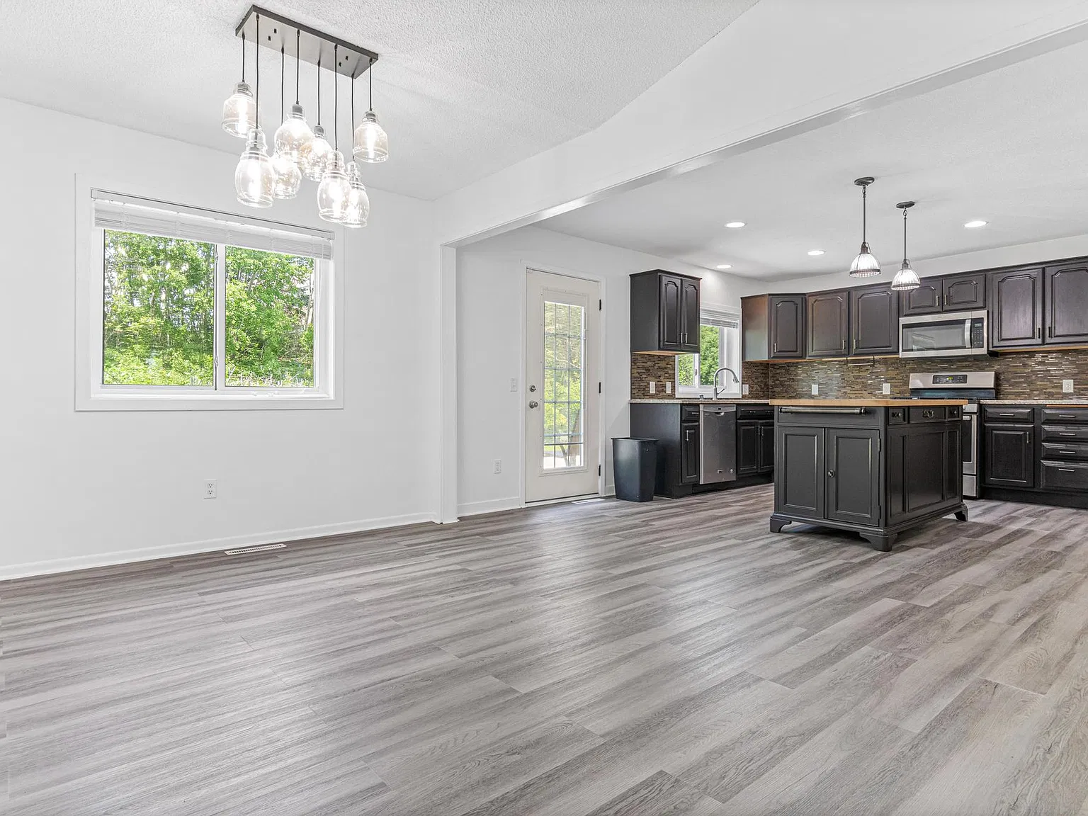 1716 Evergreen Drive - 1 — Photo 3