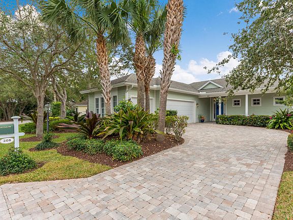 3rd image of 208 Oak Hammock Cir SW