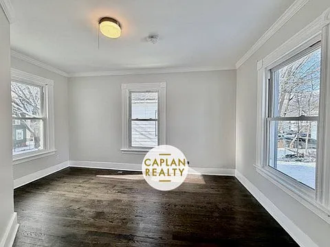 5 bed, 1554 sqft, $2,975 — Photo 2