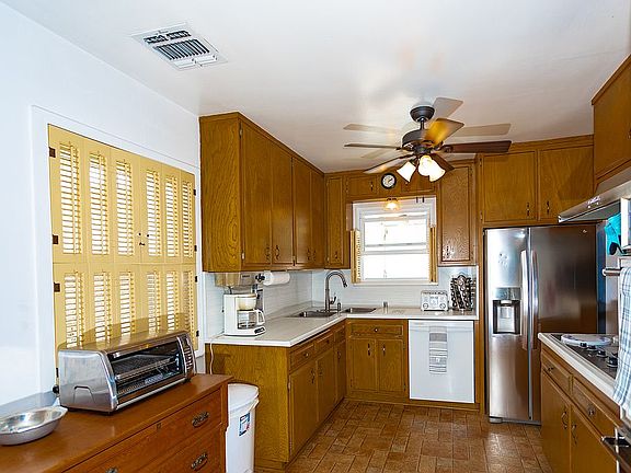 5th image of 10225 Nassau Ave
