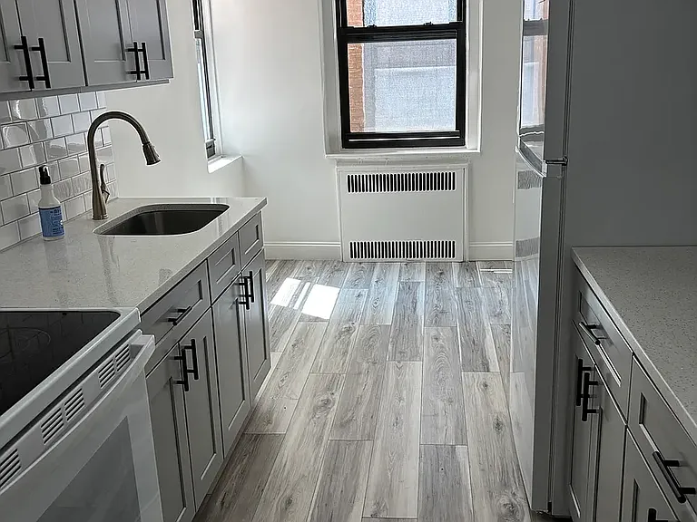 47-51 40th St #3J — Photo 3