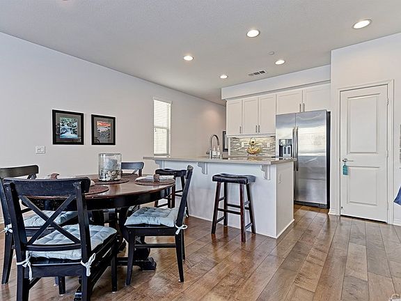 5th image of 5554 Coral Dr Unit 106