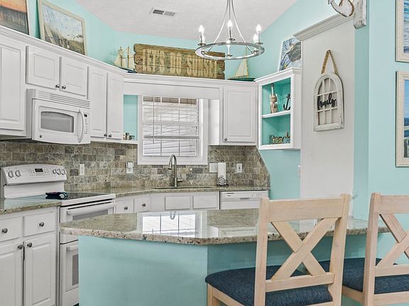 2nd image of 914 Wind Sail Ct.