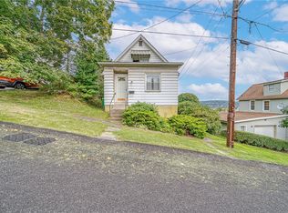 7 Woodrow St, Lyndora, PA 16045