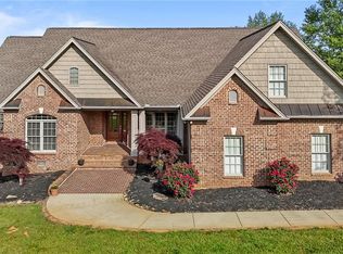 5250 Sartin Rd, Burlington, NC 27217