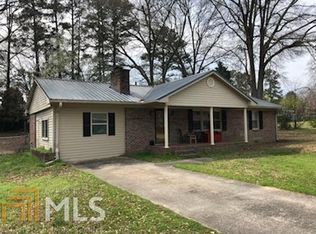 70 Lee St, Hartwell, GA 30643