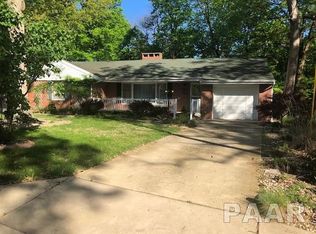 1723 E Maple Ridge Dr, Peoria, IL 61614