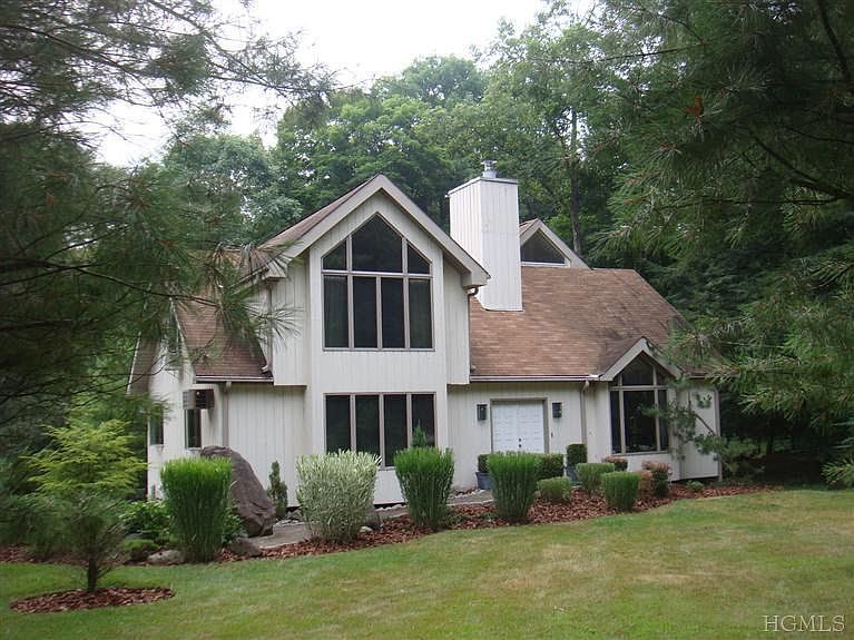 1st image of 19 Furnace Brook Dr
