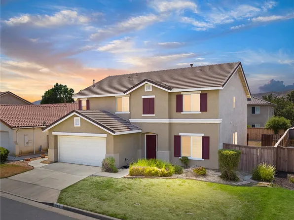 135 Playa Ct, Hemet, CA 92545