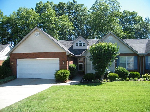 1st image of 108 Orchard Park Dr