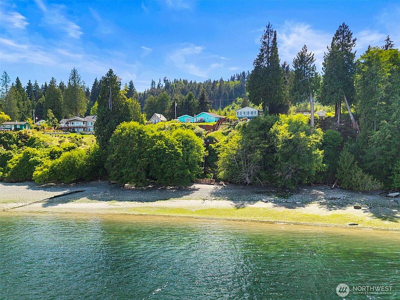 3rd image of 3231 Paradise Bay Road