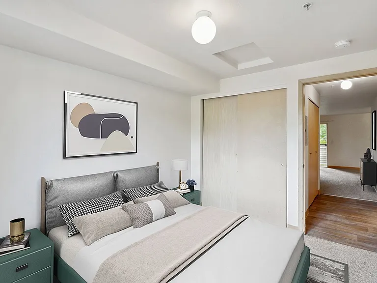 The Summit Apartments — Photo 28