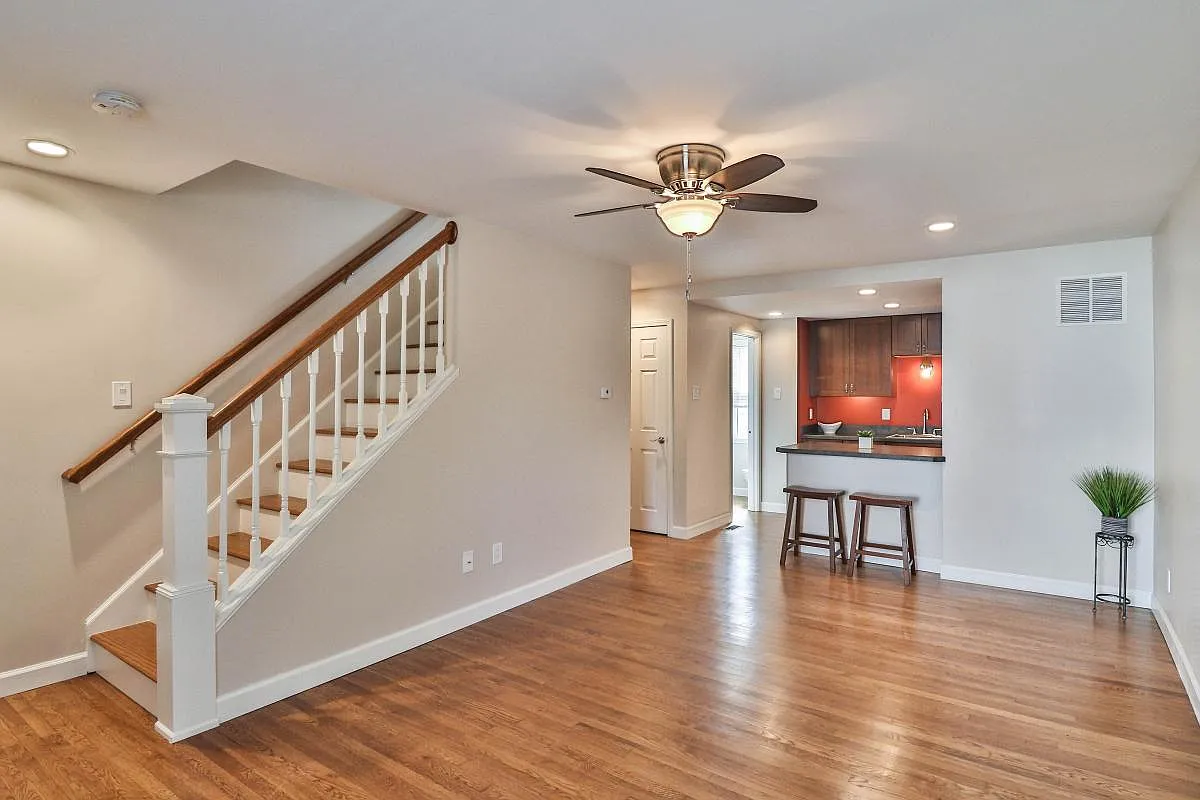 2 bed, 1.5 bath, 1150 sqft, $1,950 — Photo 4