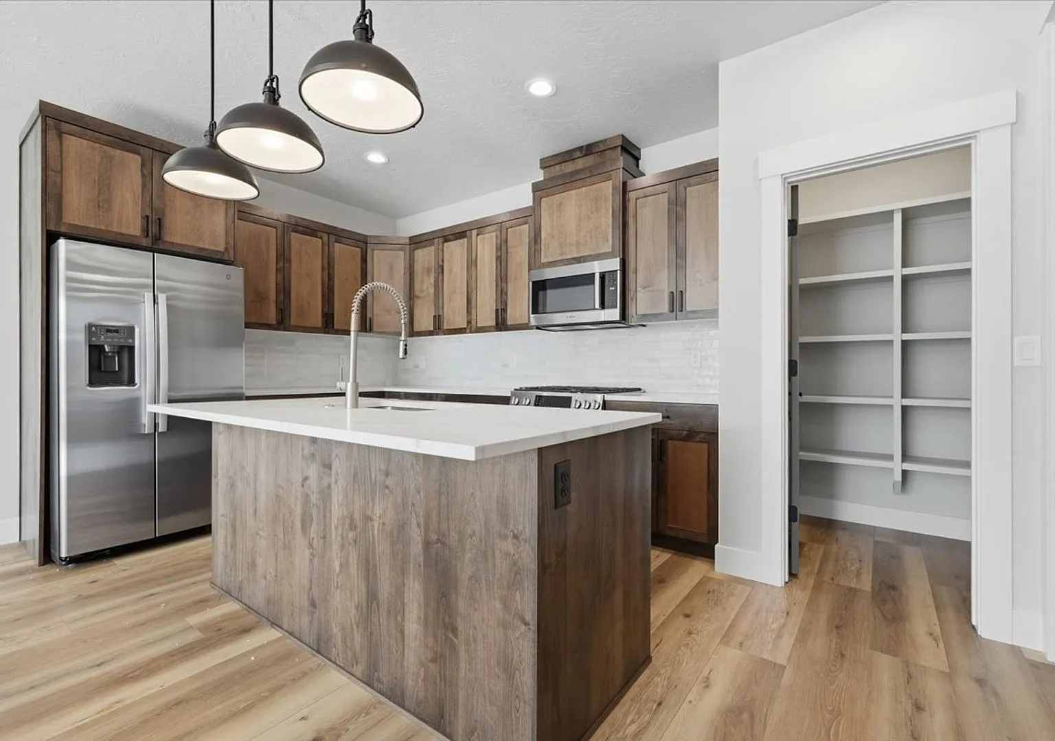 Brand New Townhome in new Valnova — Photo 1
