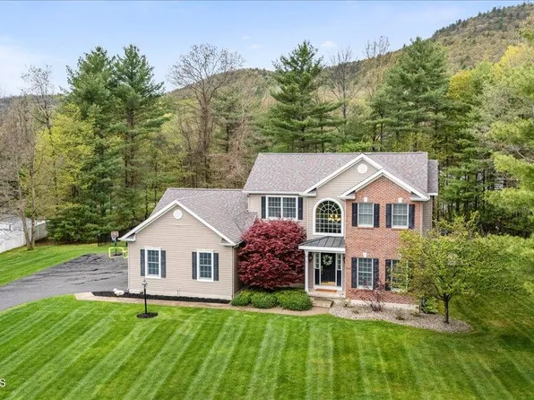 13 Noble Way, Queensbury, NY 12804